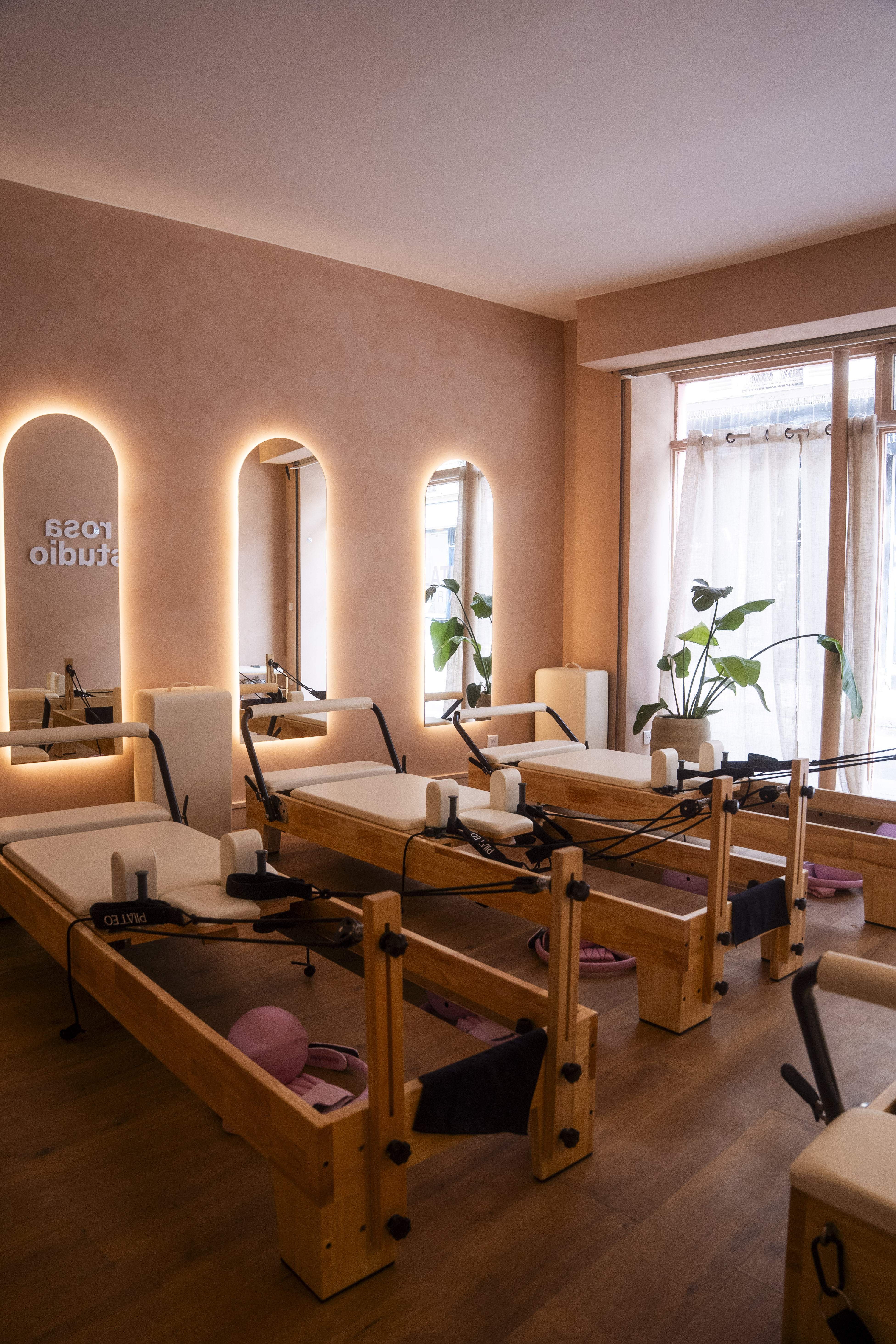 Rosa Studio Pilates Reformer